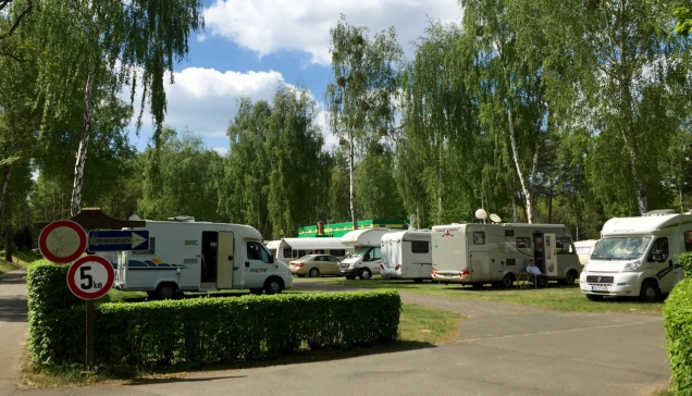 Het centrale passantenveld van DCC-camping Kladow